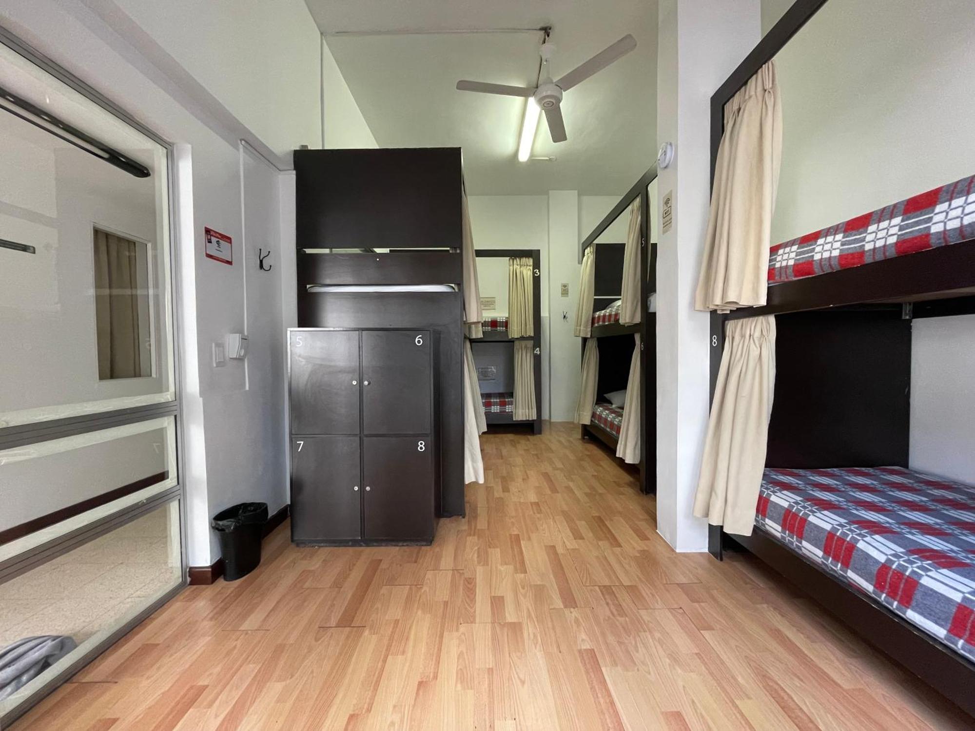 Hostal Lleras Calle 8 Medellín Eksteriør bilde