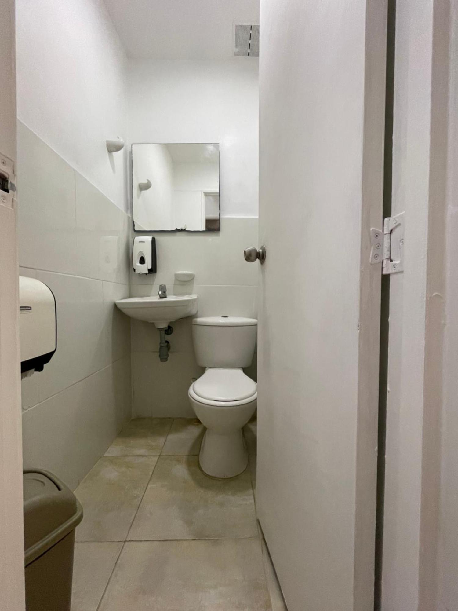 Hostal Lleras Calle 8 Medellín Eksteriør bilde