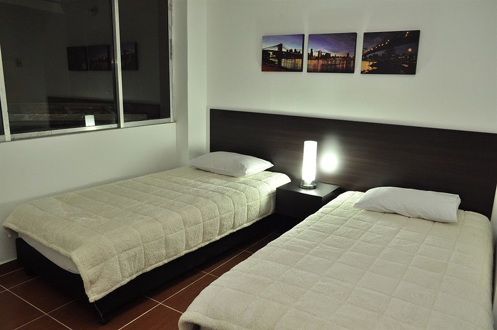 Hostal Lleras Calle 8 Medellín Eksteriør bilde