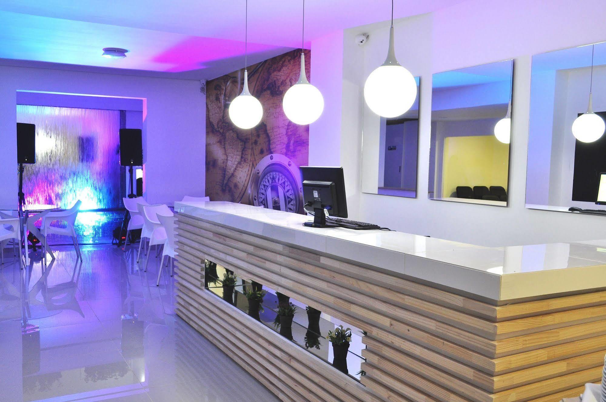 Hostal Lleras Calle 8 Medellín Eksteriør bilde